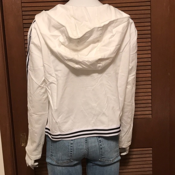 🆕 Essue Striped Hoodie - Picture 4 of 7